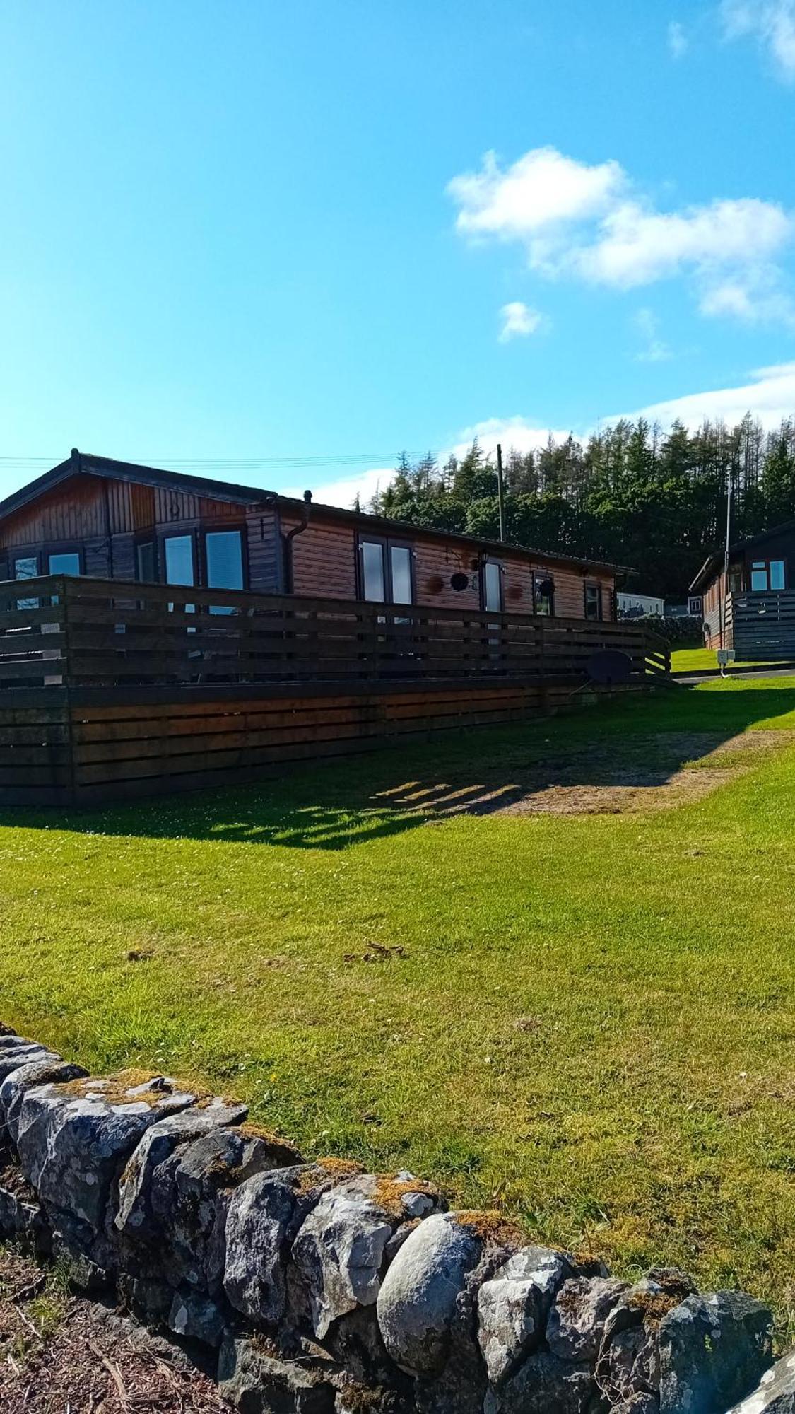 Baytree Lodge At Three Lochs Holiday Park, New Ask About Our Packages Birthday ,Anniversary,Family,Pamper Packages Available Balminnoch Exterior photo