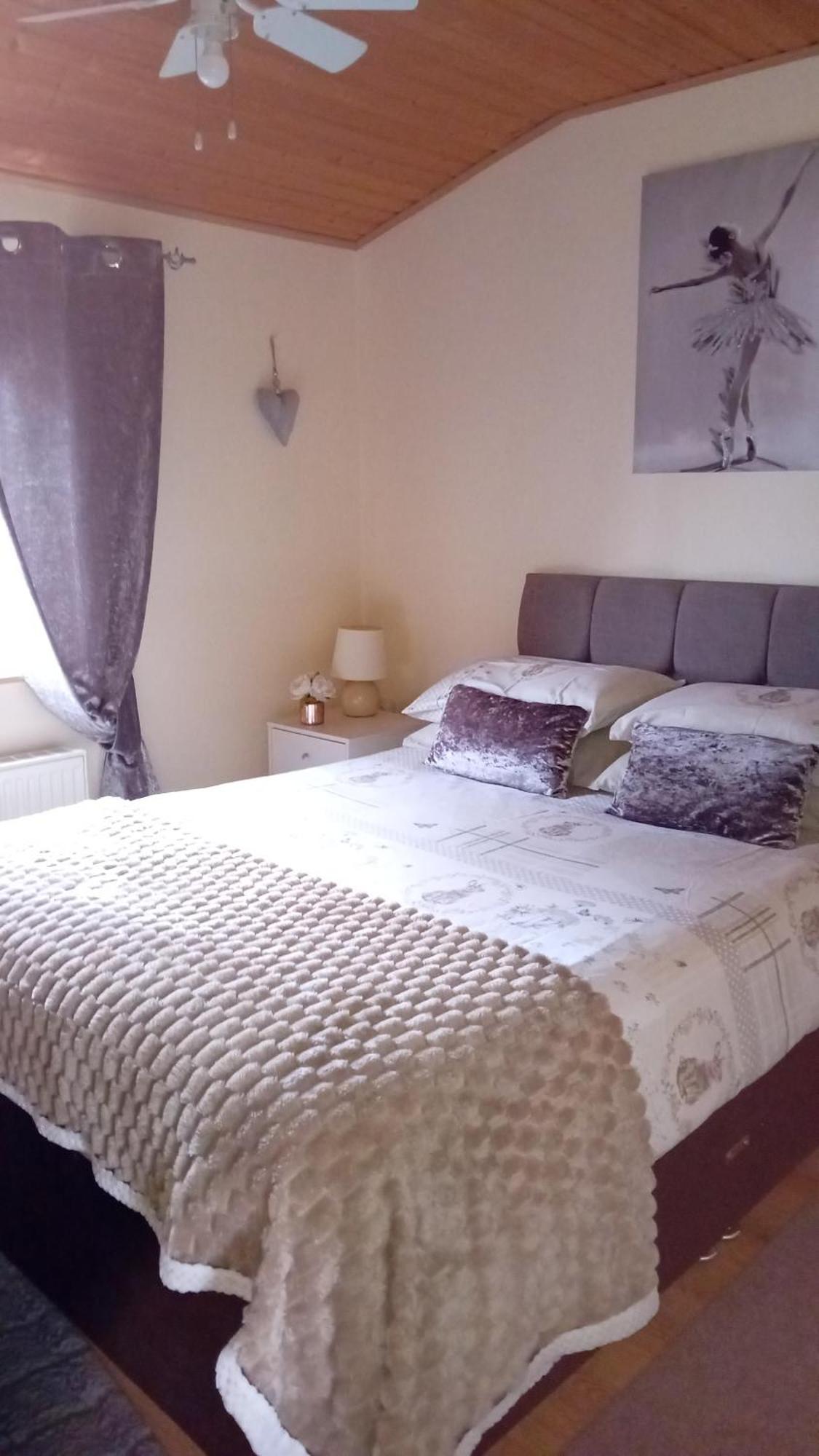 Baytree Lodge At Three Lochs Holiday Park, New Ask About Our Packages Birthday ,Anniversary,Family,Pamper Packages Available Balminnoch Exterior photo